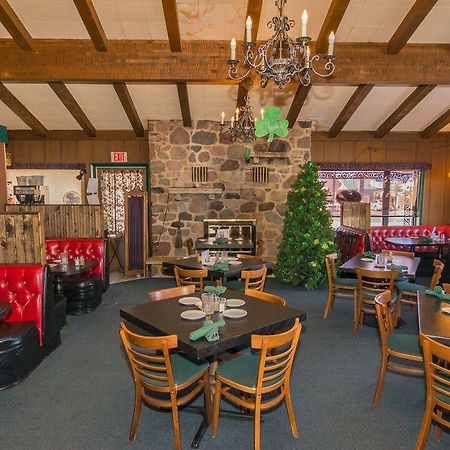 Oneida Village Inn Three Lakes Екстериор снимка