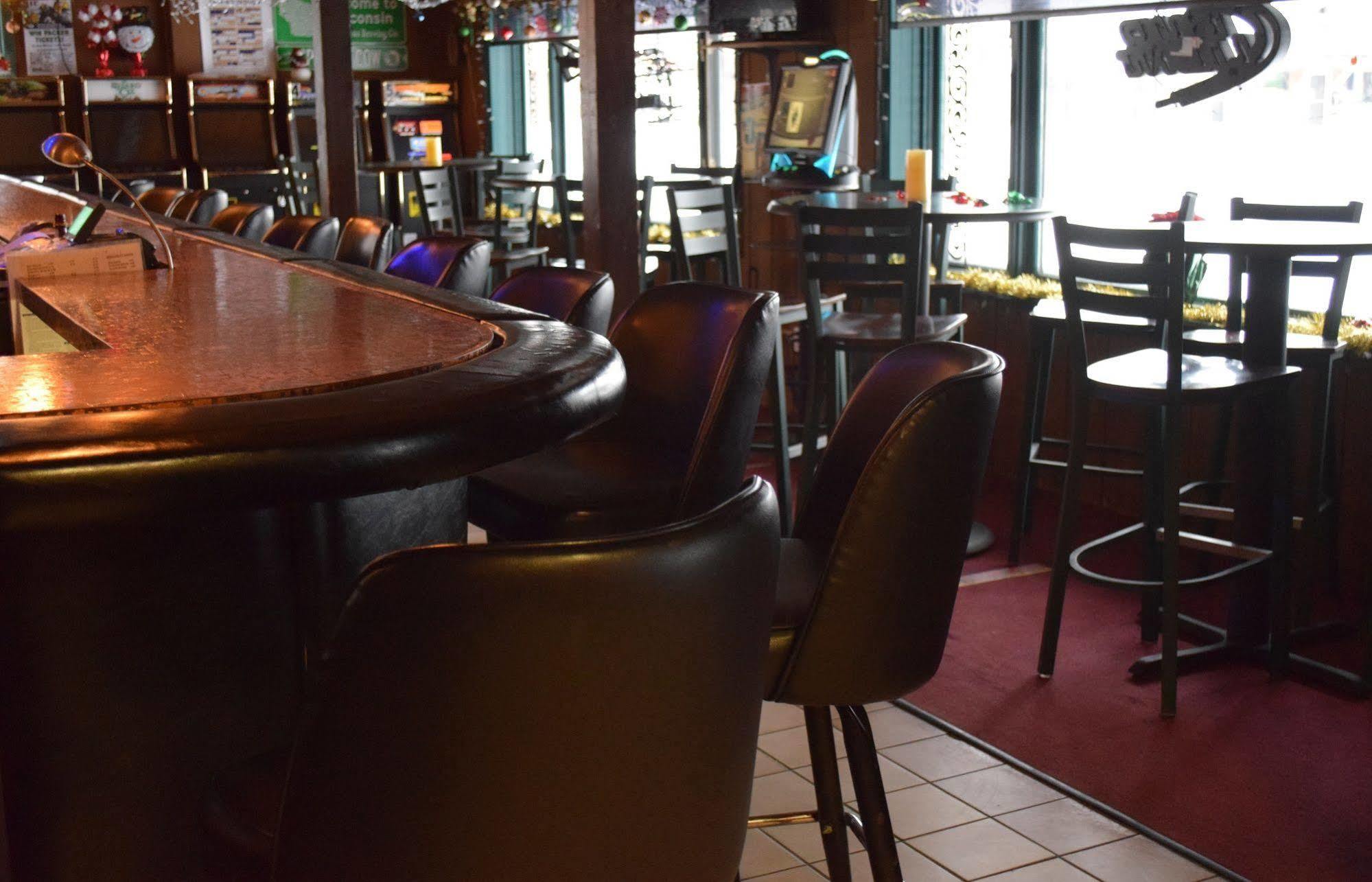 Oneida Village Inn Three Lakes Екстериор снимка